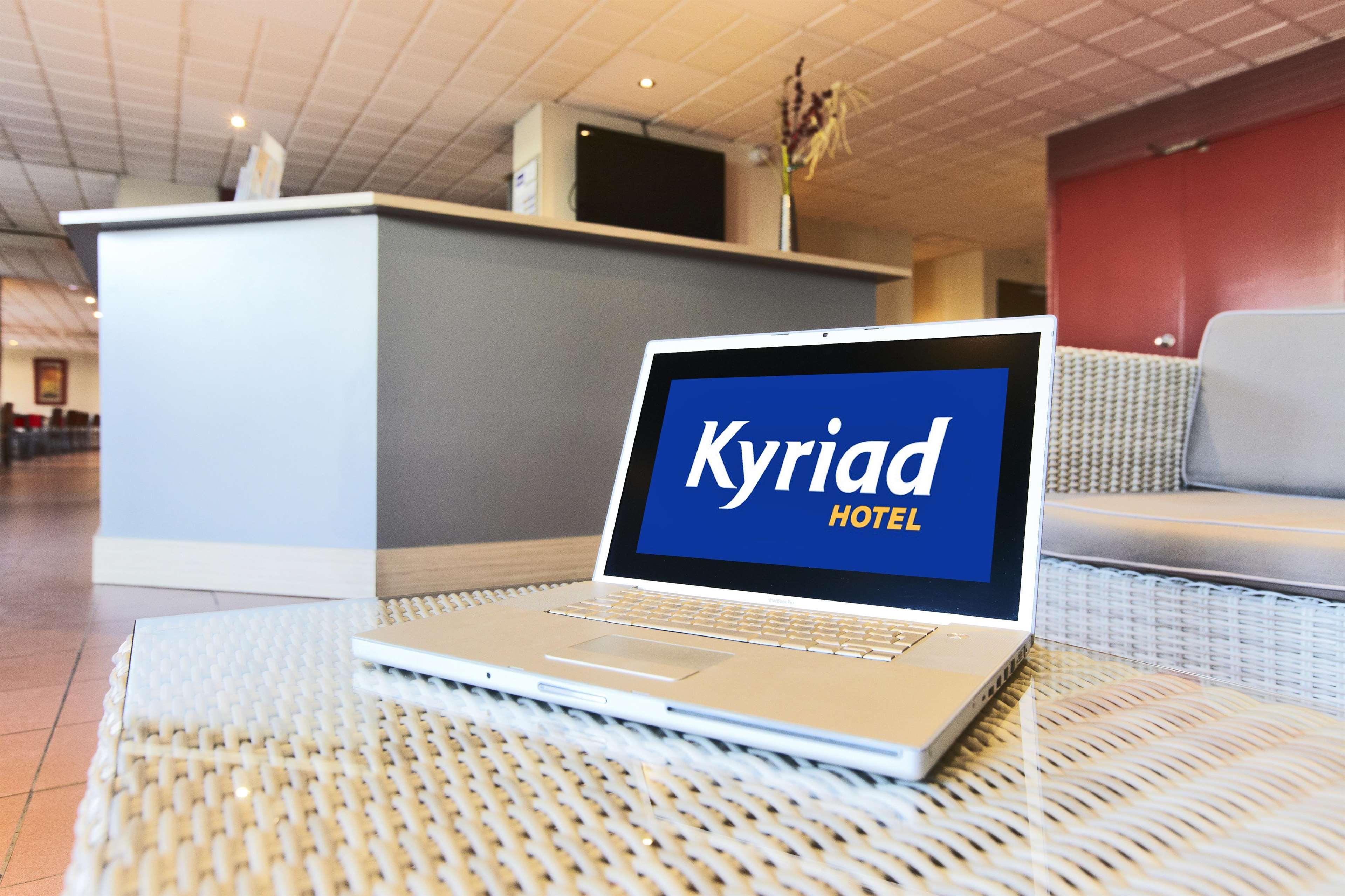 Kyriad Toulon Est Hyeres La Garde Buitenkant foto