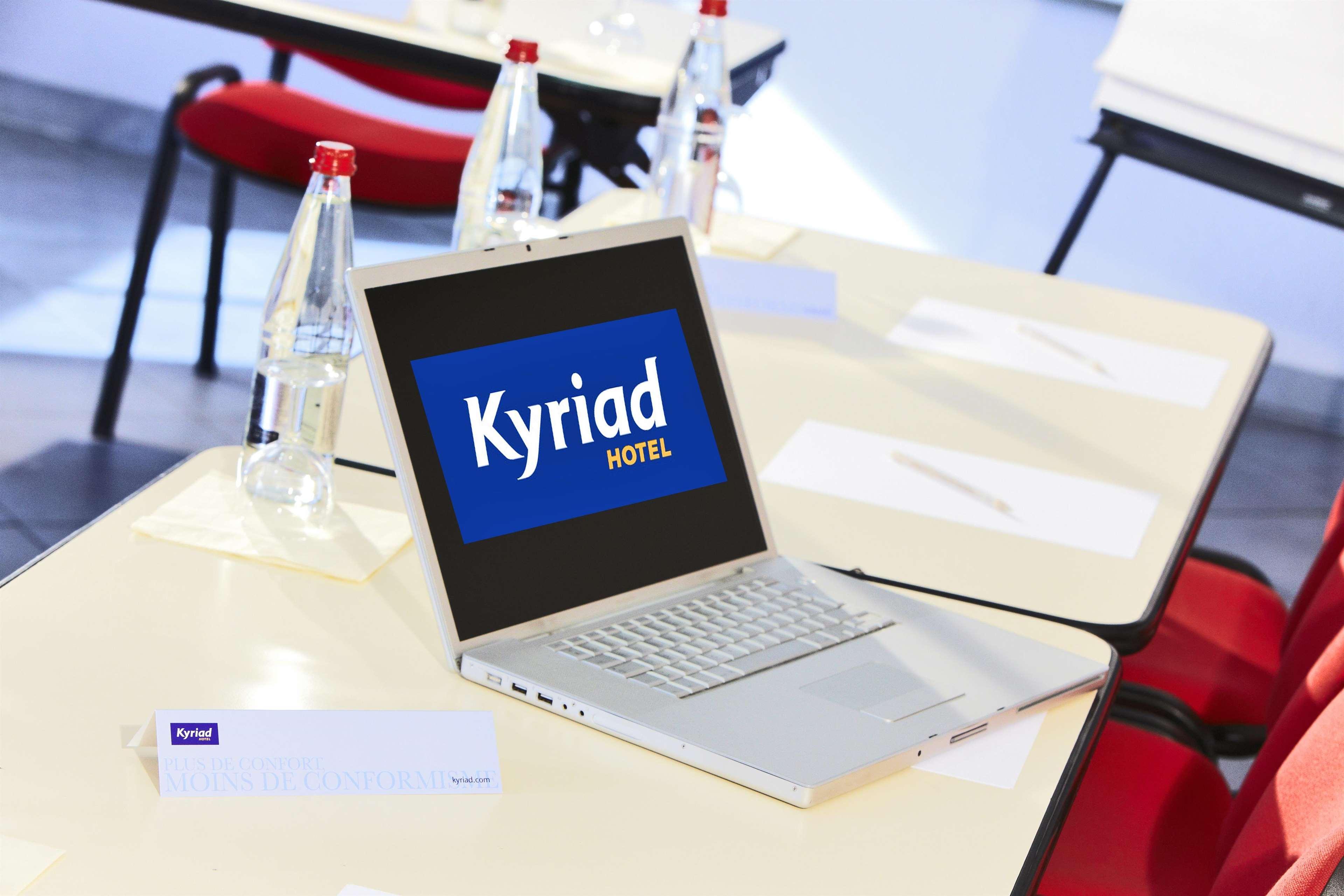 Kyriad Toulon Est Hyeres La Garde Buitenkant foto