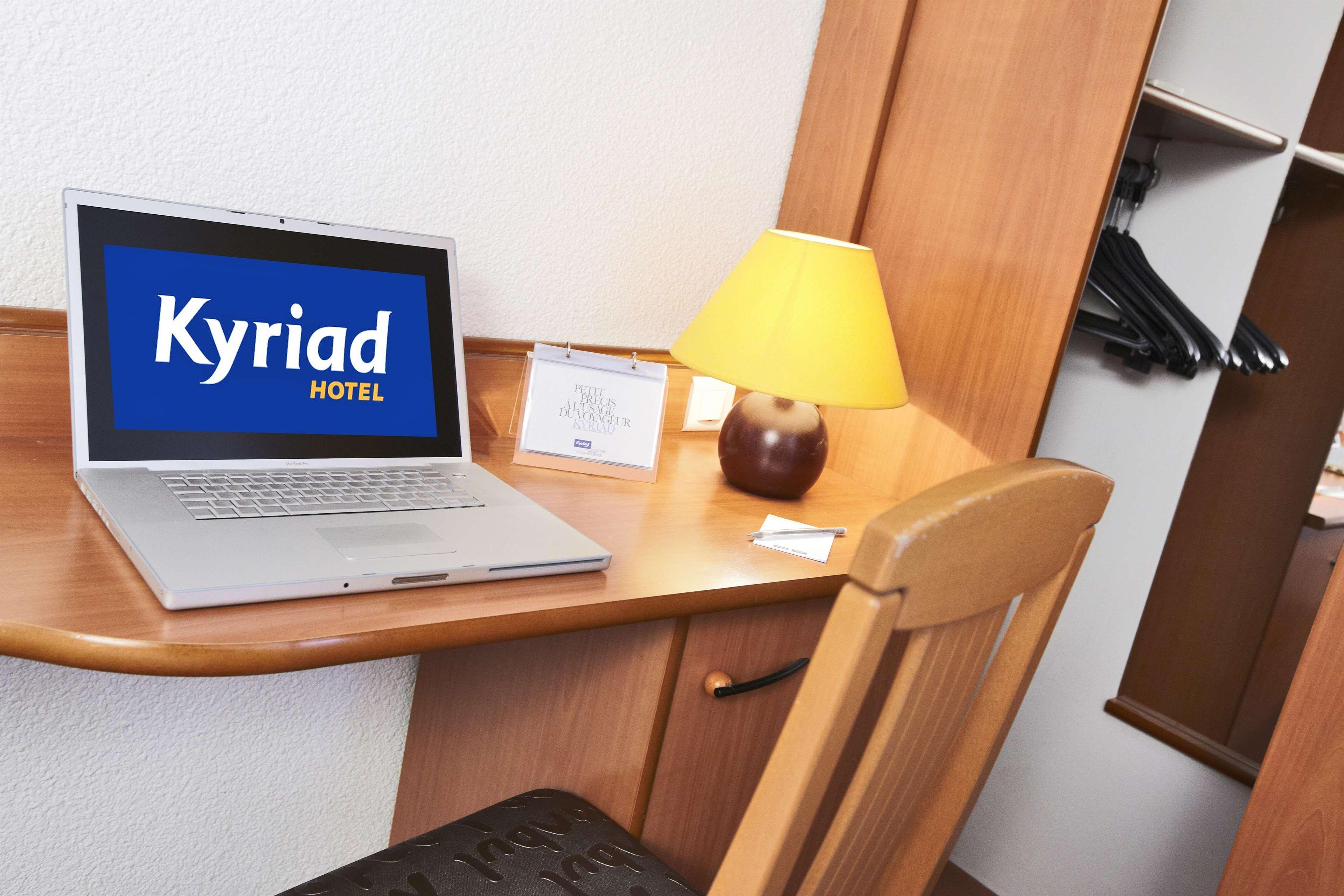 Kyriad Toulon Est Hyeres La Garde Buitenkant foto