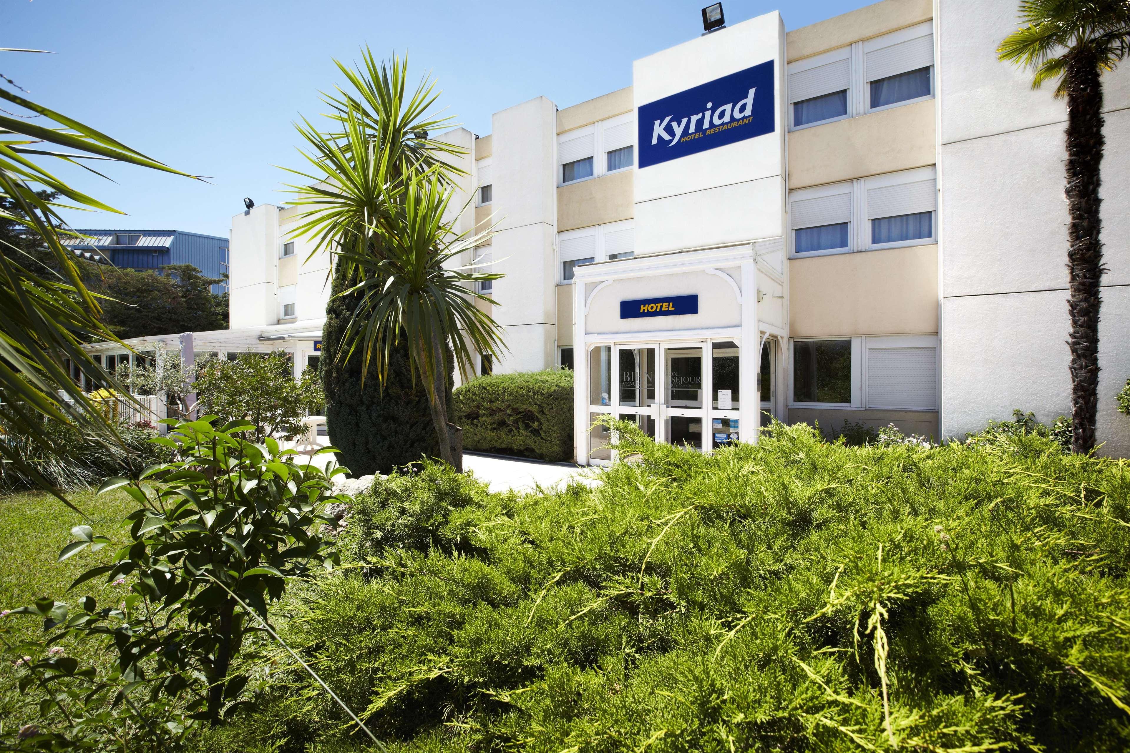 Kyriad Toulon Est Hyeres La Garde Buitenkant foto